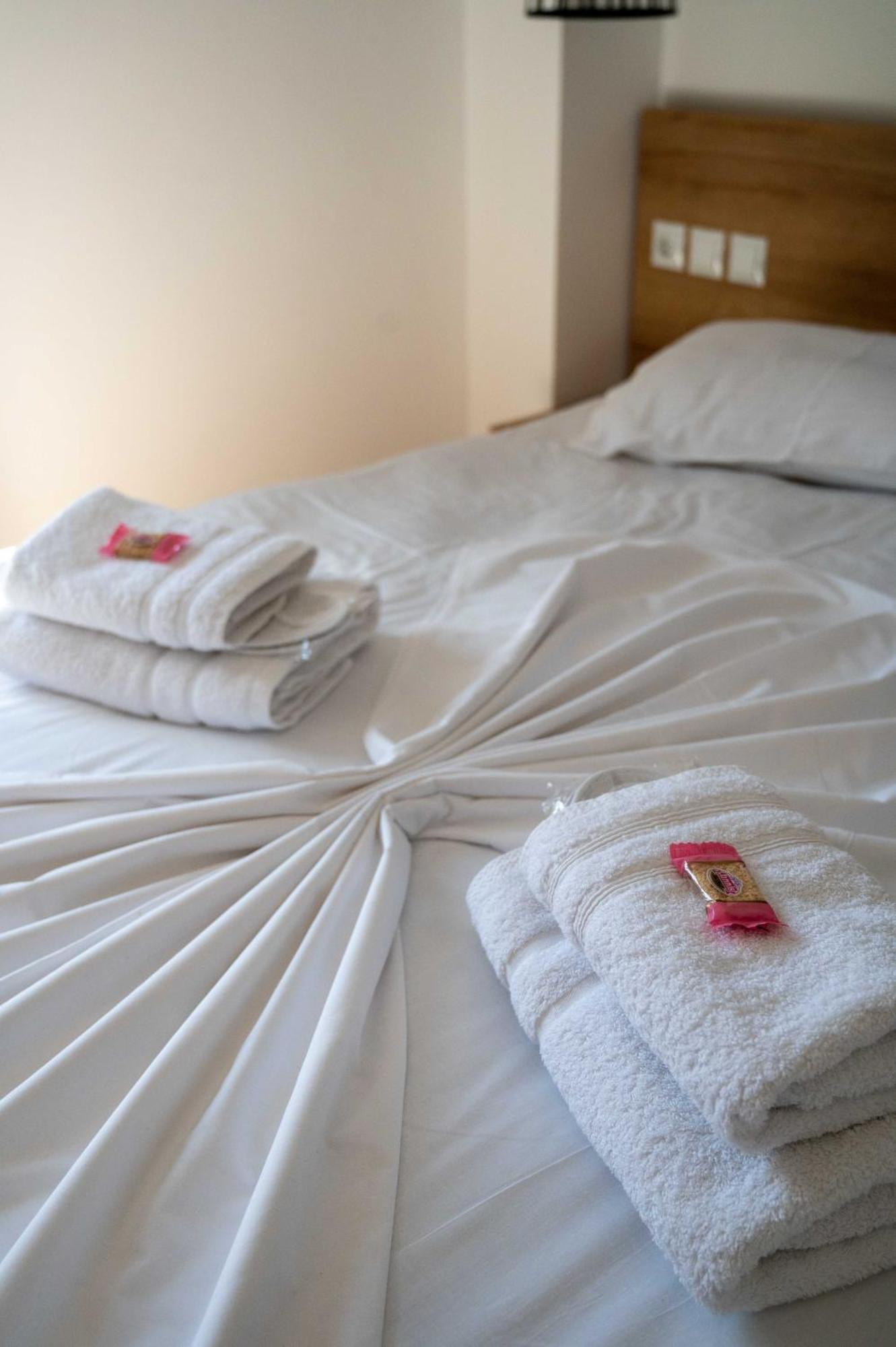 Finikas Suites & Apartments 10Min From Athens Airport 아르테미다 외부 사진