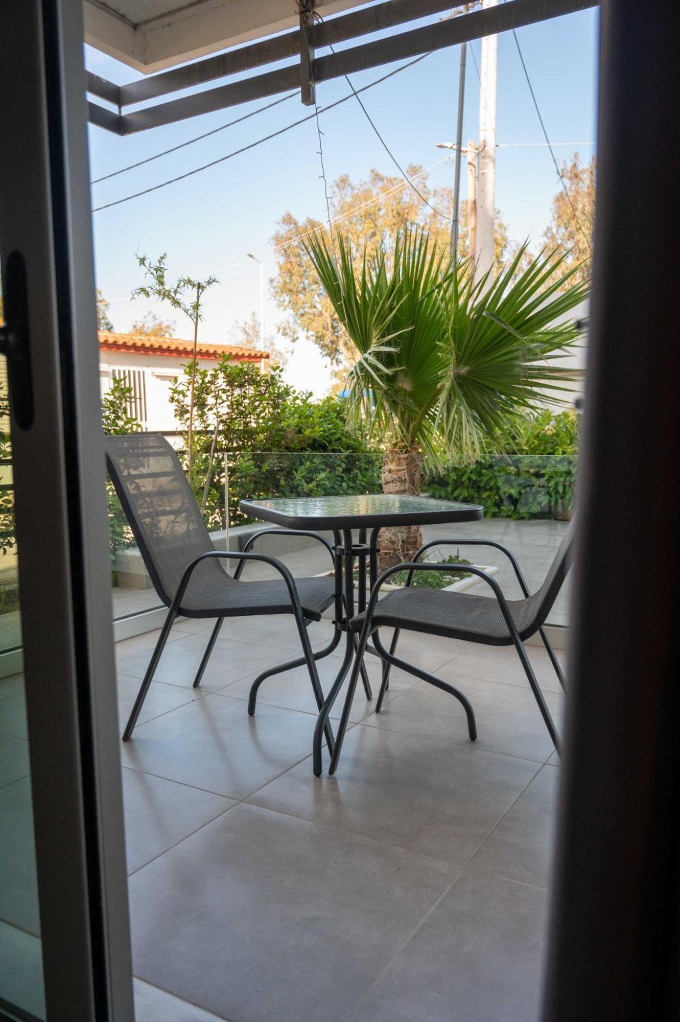 Finikas Suites & Apartments 10Min From Athens Airport 아르테미다 외부 사진