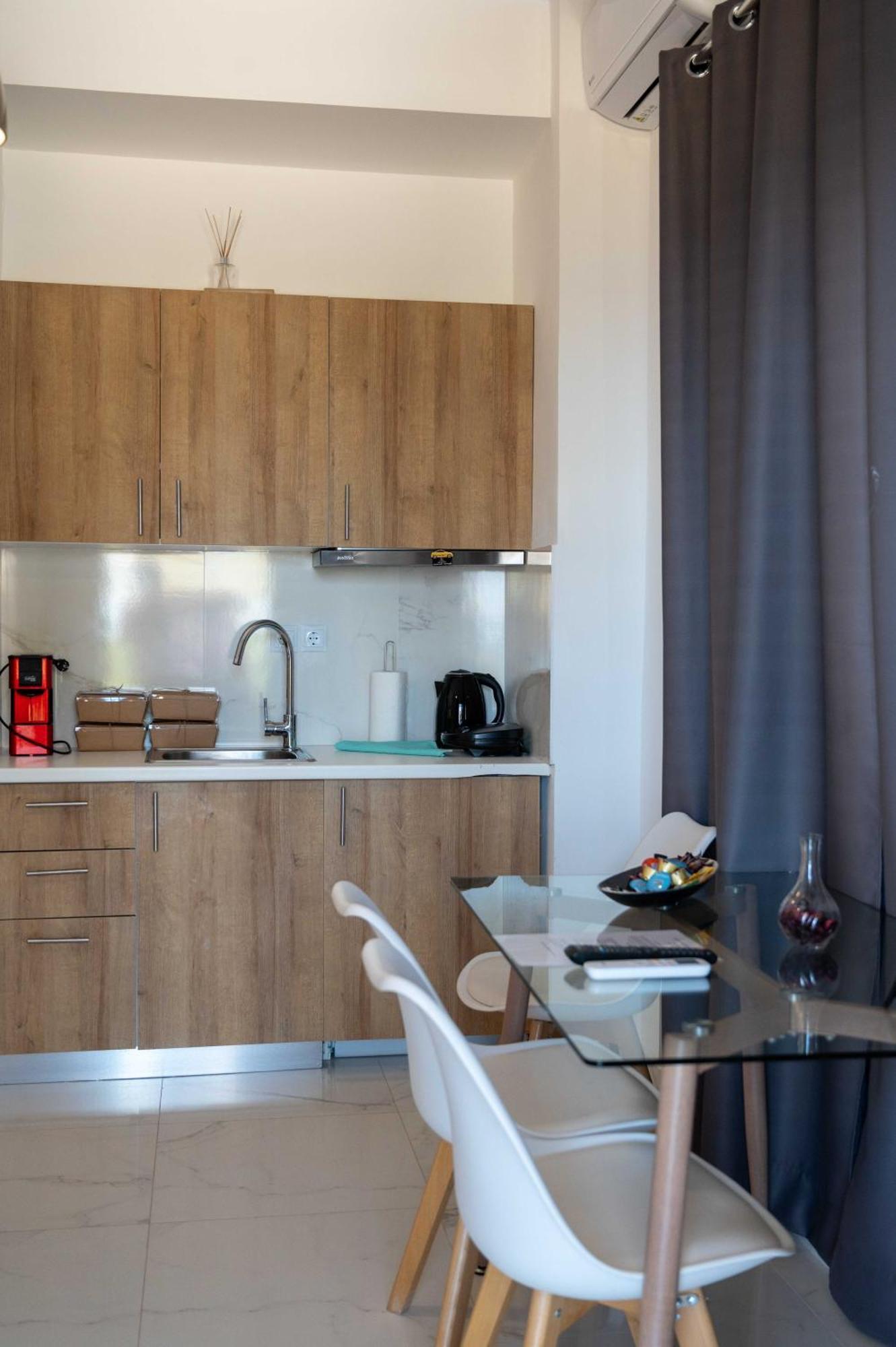 Finikas Suites & Apartments 10Min From Athens Airport 아르테미다 외부 사진