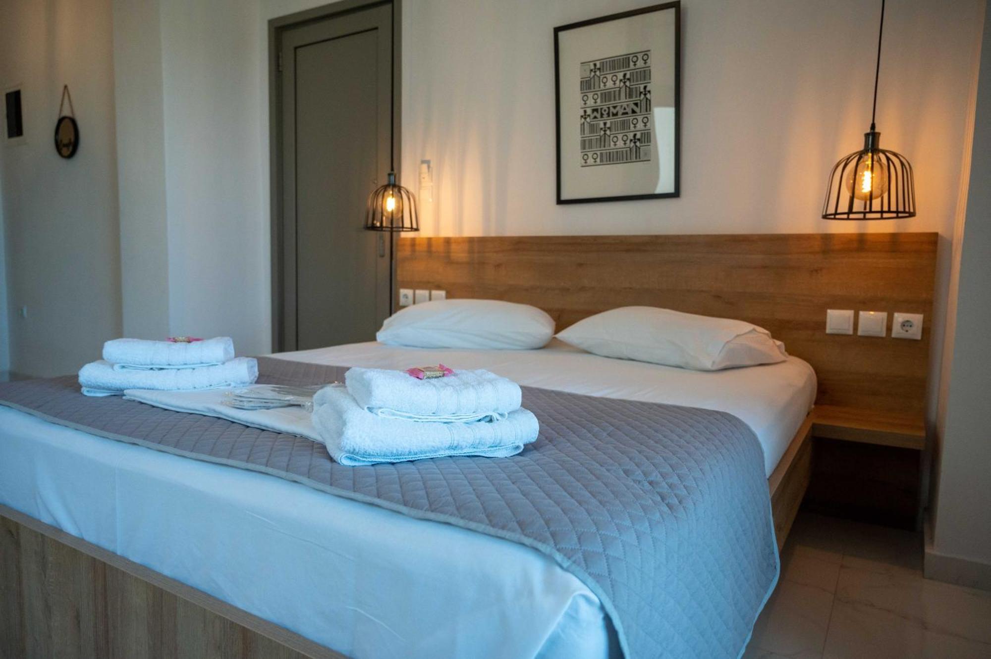 Finikas Suites & Apartments 10Min From Athens Airport 아르테미다 외부 사진