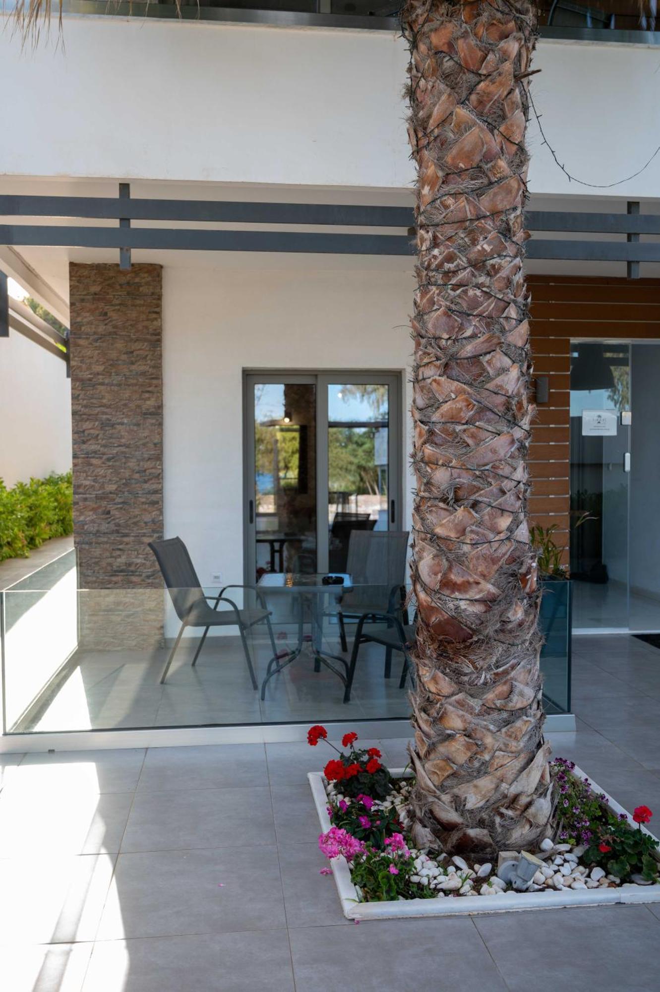 Finikas Suites & Apartments 10Min From Athens Airport 아르테미다 외부 사진