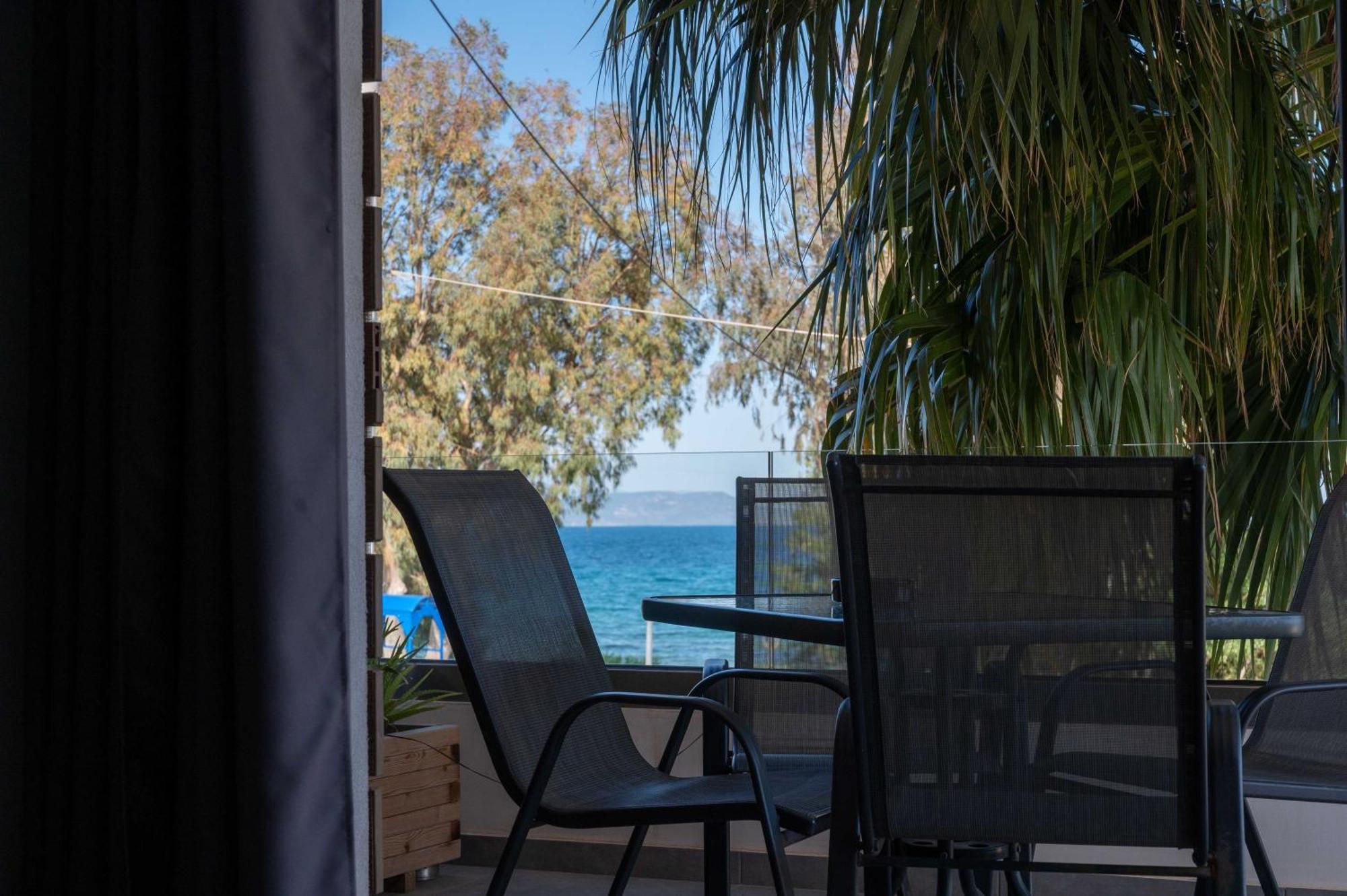 Finikas Suites & Apartments 10Min From Athens Airport 아르테미다 외부 사진