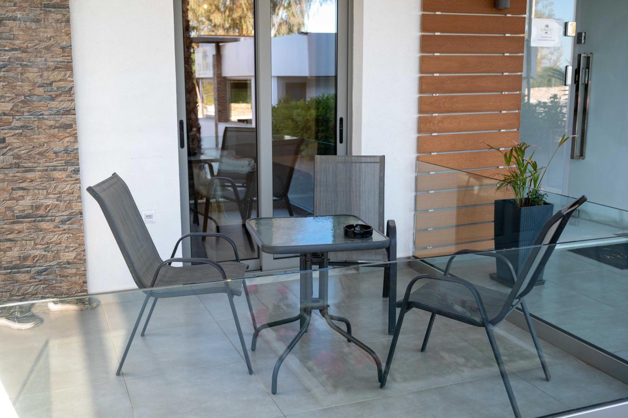 Finikas Suites & Apartments 10Min From Athens Airport 아르테미다 외부 사진
